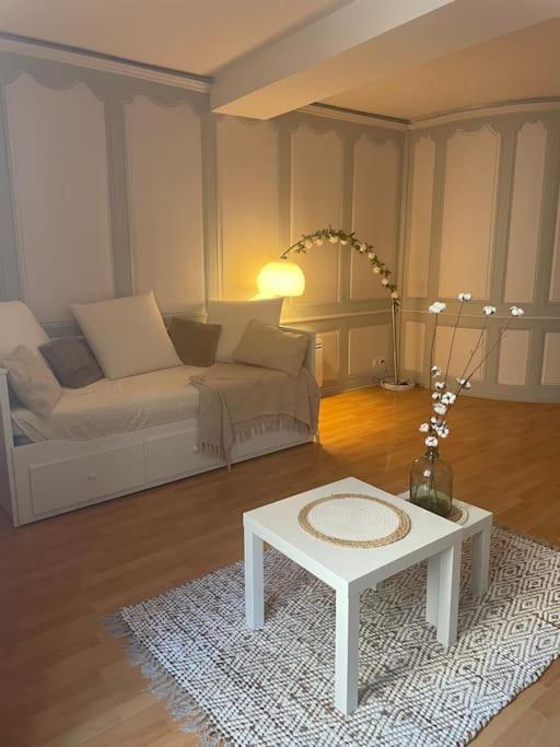 « Au Coeur De Dole » Apartment ภายนอก รูปภาพ