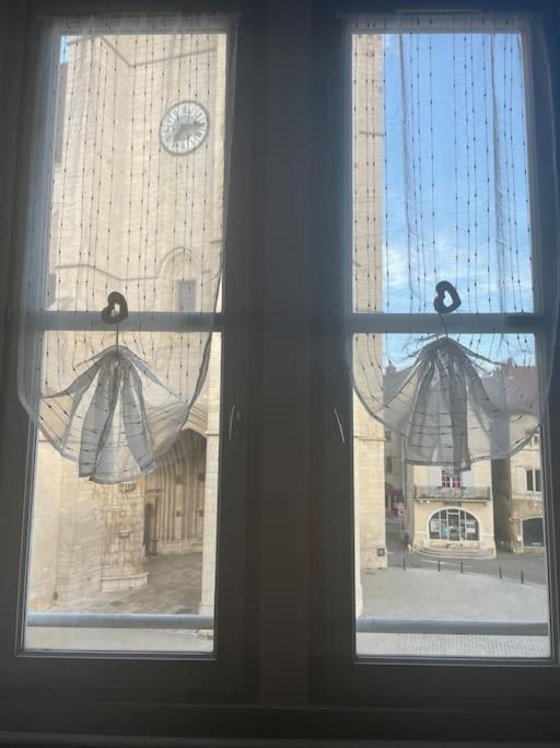 « Au Coeur De Dole » Apartment ภายนอก รูปภาพ
