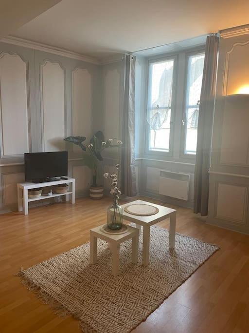 « Au Coeur De Dole » Apartment ภายนอก รูปภาพ